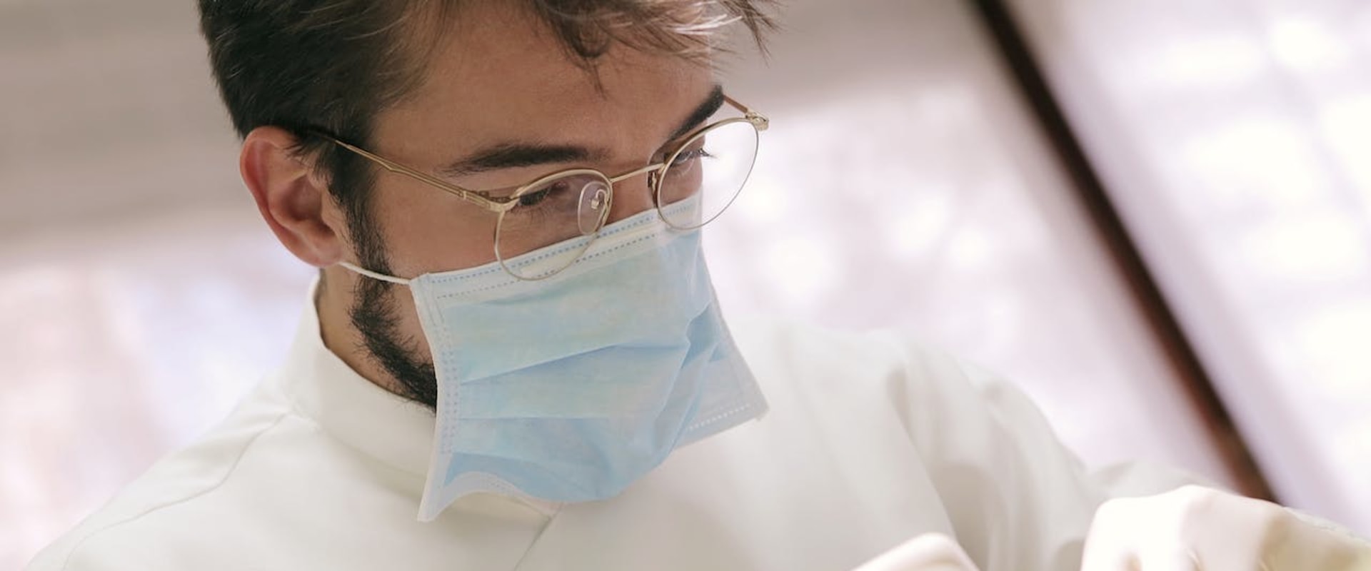 Unveiling The Perfect Smile: How Endodontists In San Antonio Pave The Way For Veneers